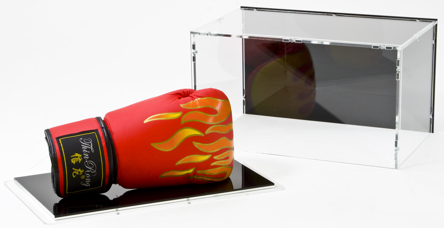 Boxhandschuh Vitrine mit schwarzem Boden