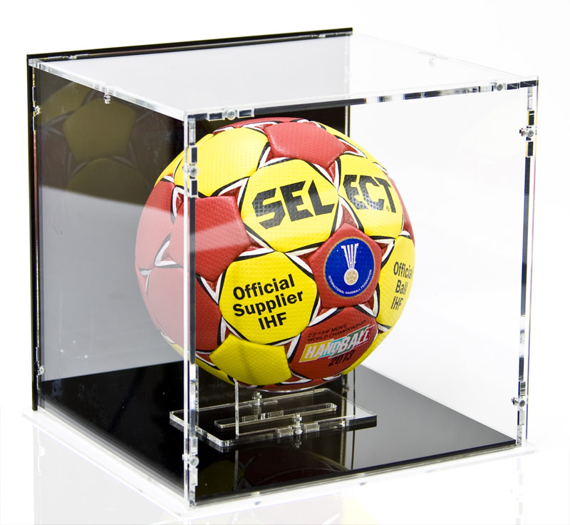 Die Handball Vitrine - andere Ansicht