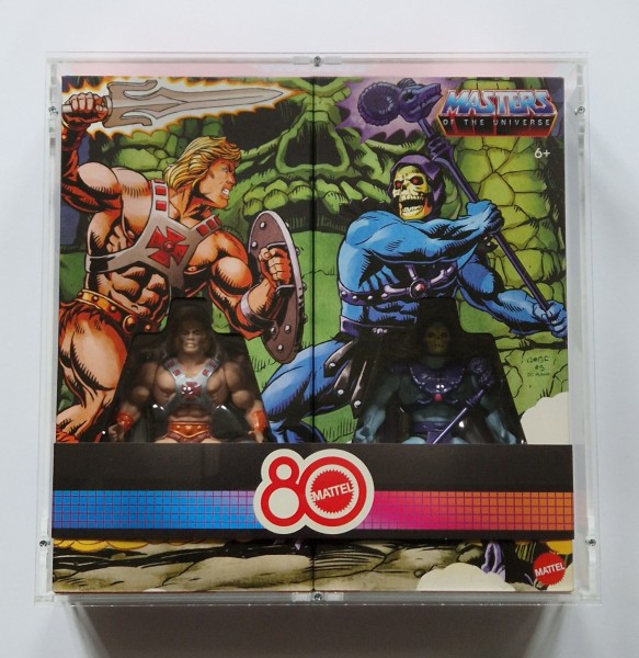 MotUO Origins - He-Man & Skeletor 80TH Retro Two Pack Case - B32,5 x T7,5 x H32,5 - Keine Rahmen ode